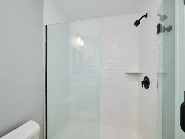 Boston, MA 02128,223 Saratoga St #203
