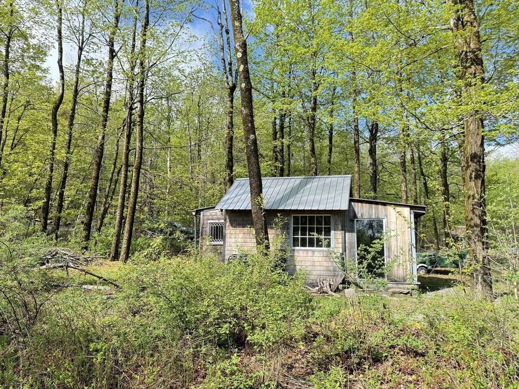 Ashfield, MA 01330,1069 West Road