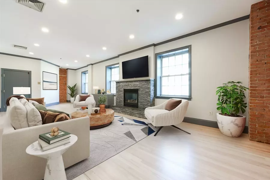 515 Centre #2, Newton, MA 02458