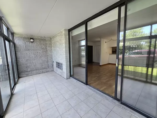 Braintree, MA 02184,17 Skyline Dr #3