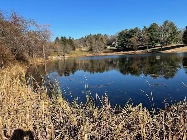 Holliston, MA 01746,14 Fiske Pond Drive