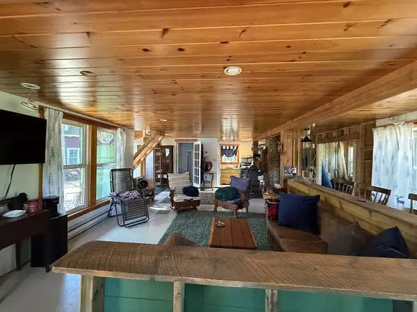 Athol, MA 01331,1 Island Home