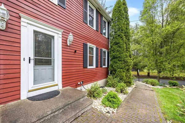 North Andover, MA 01845,89 Gray Street