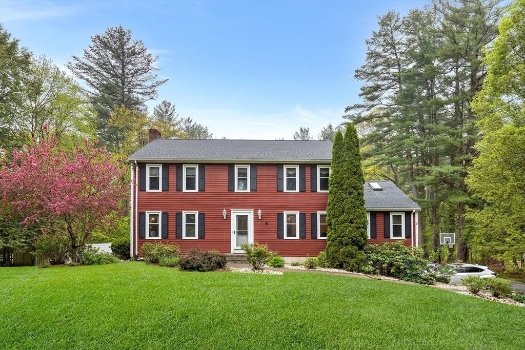 89 Gray Street, North Andover, MA 01845