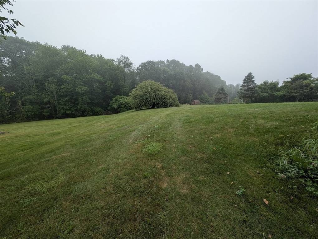 Charlton, MA 01507,13 Boucher Rd