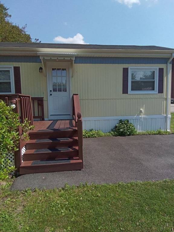 97 Willow Tree Drive, Attleboro, MA 02703