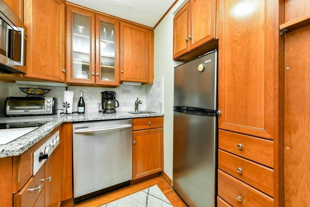 Boston, MA 02108,49 Beacon Street #2