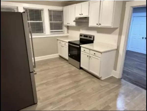 Waltham, MA 02451,1083-1085 Main St #2