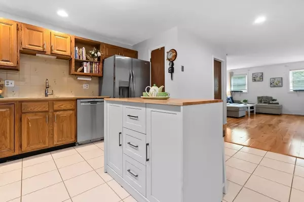 Salem, MA 01970,29 1st St #C