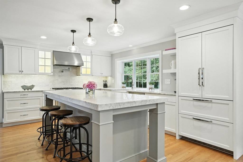 204 Riverside Dr, Norwell, MA 02061