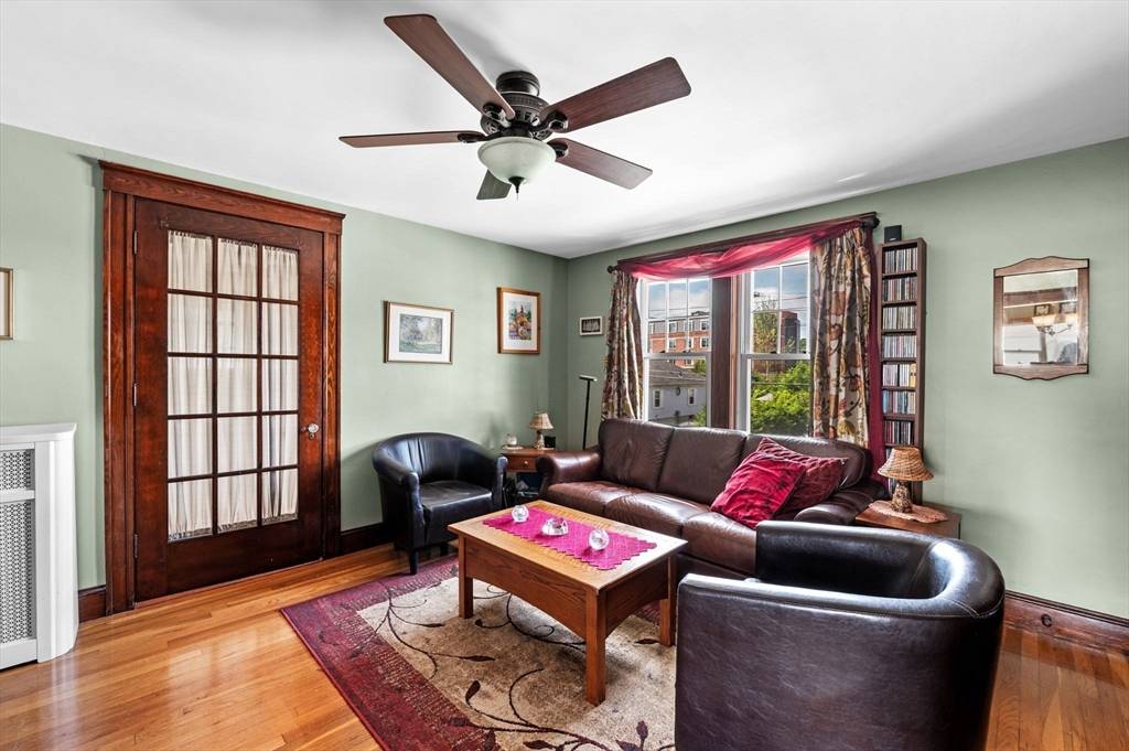 Salem, MA 01970,11 Raymond Road #2