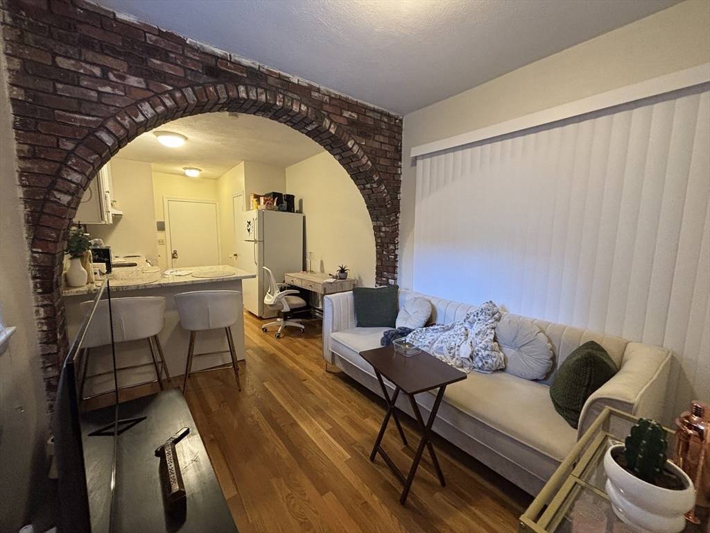 99 Hudson #2C, Boston, MA 02111
