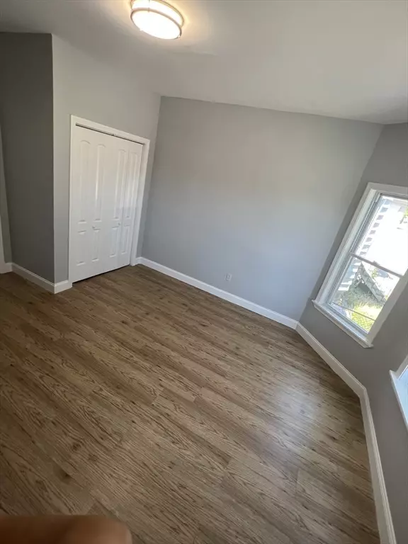Revere, MA 02151,1611 N Shore Rd #2