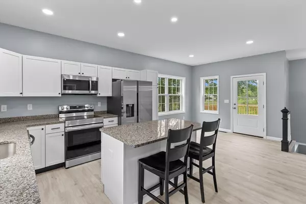 Dracut, MA 01826,67 Elliott Ave