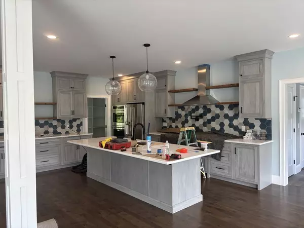 Hudson, MA 01749,314 Brigham St