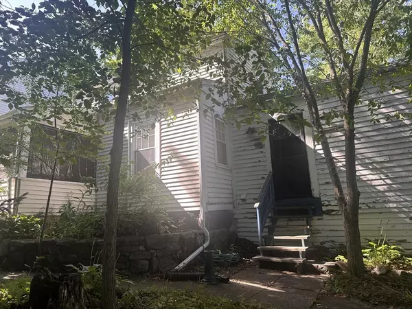 Monson, MA 01057,24 Main St