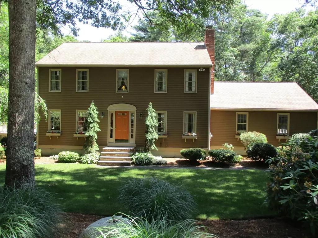 Rochester, MA 02770,28 Randall Rd