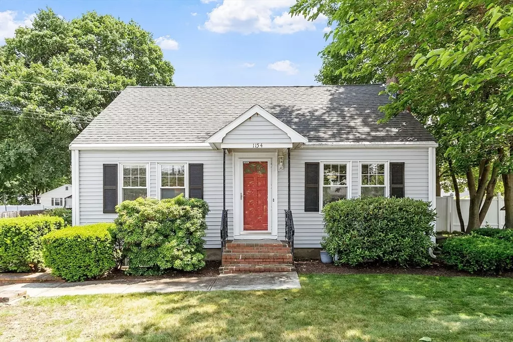 Dedham, MA 02026,1154 East Street