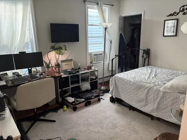 Boston, MA 02127,825 E 2nd #3