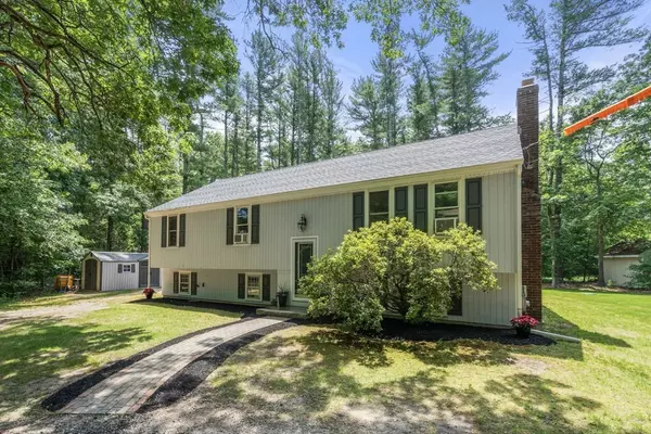 Duxbury, MA 02332,424 Summer Street