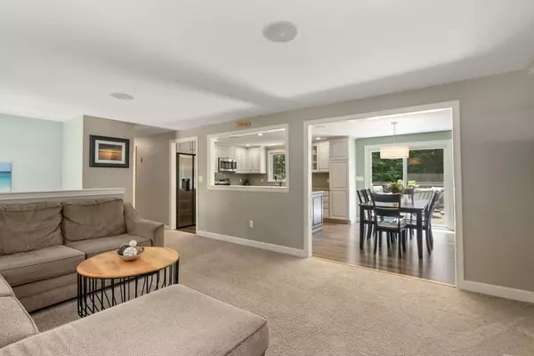 Duxbury, MA 02332,424 Summer Street