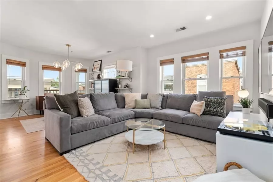 10 Silvey Pl #3, Somerville, MA 02143