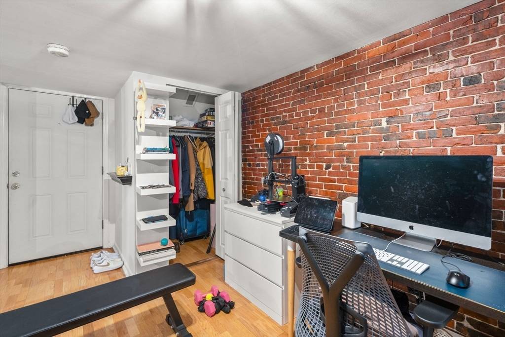 Boston, MA 02128,267 Lexington St #1