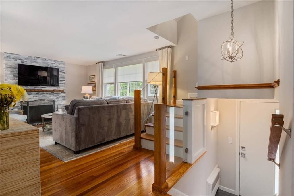 Norwood, MA 02062,13 Devon Road