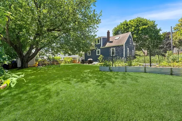 Arlington, MA 02474,22 Yale Rd