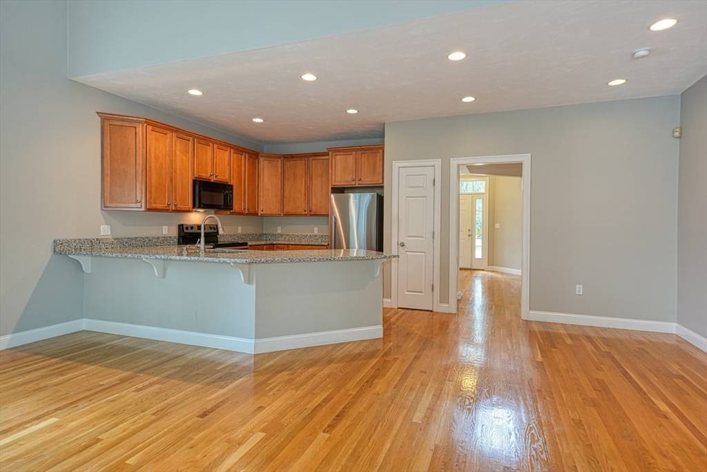 Holliston, MA 01746,39 Balancing Rock Dr #39