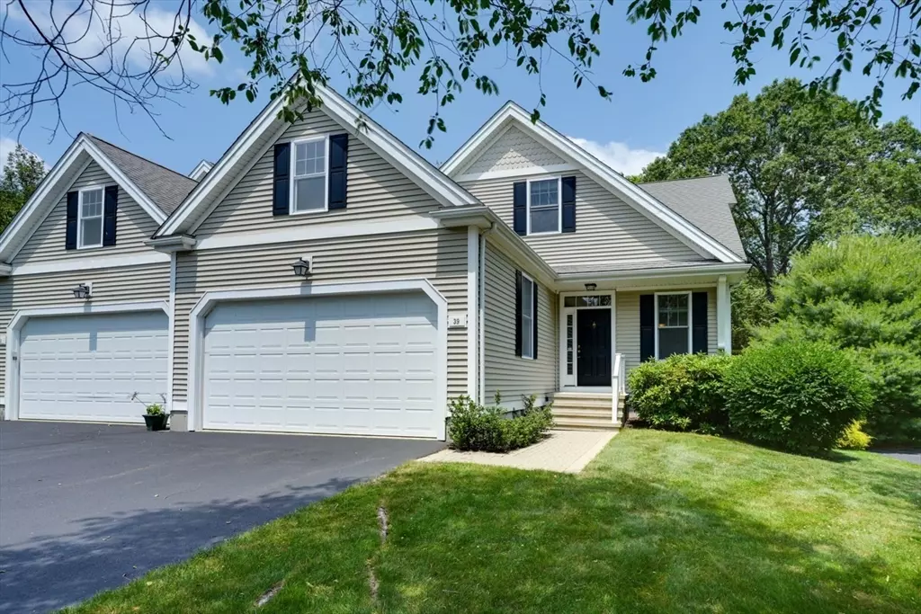 Holliston, MA 01746,39 Balancing Rock Dr #39