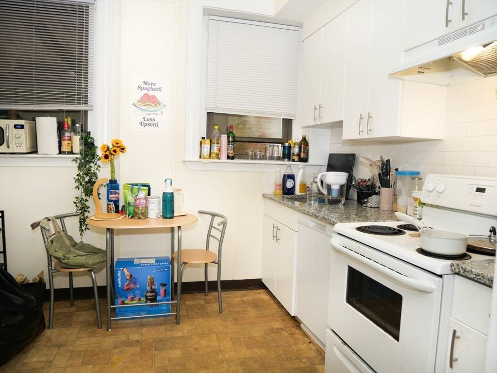 Brookline, MA 02446,1386 Beacon #4