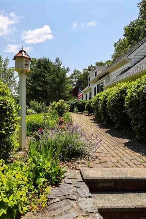 Holden, MA 01520,24 Kris Alan Dr