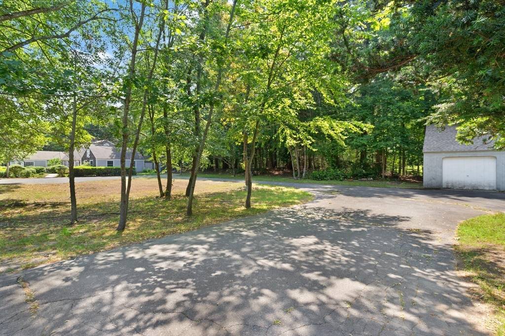 Hamilton, MA 01982,350 Essex Street