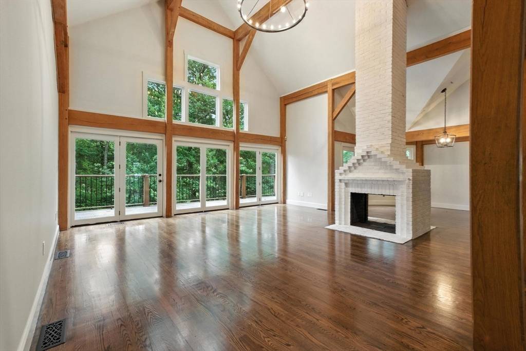 North Andover, MA 01845,30 Ironwood Rd