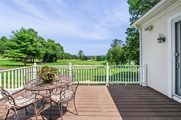 Andover, MA 01810,4 Trumpeters Lane #4