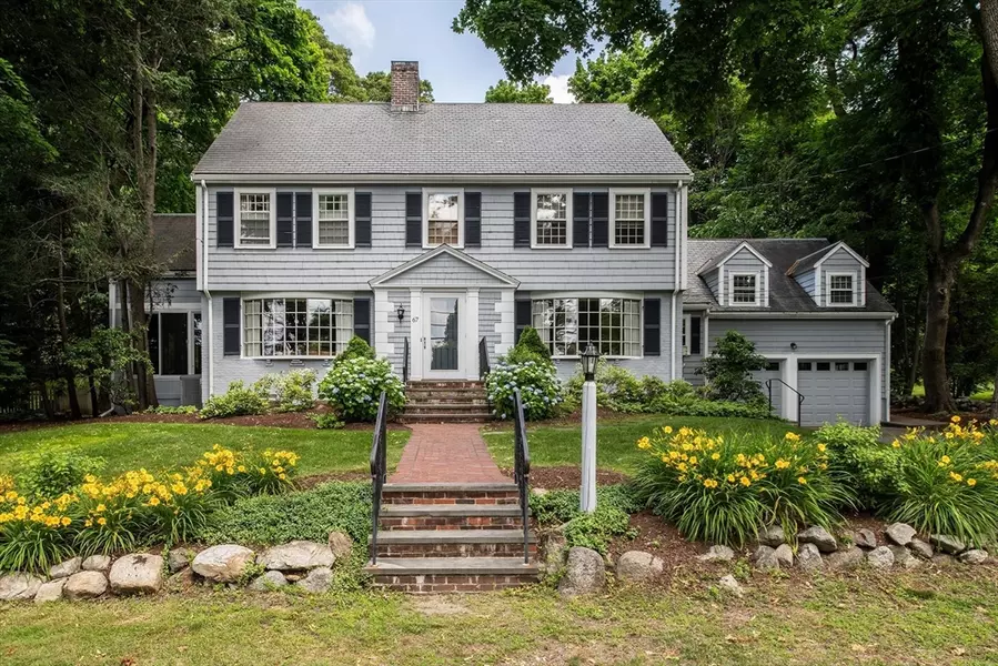 67 Annawan Rd, Newton, MA 02468