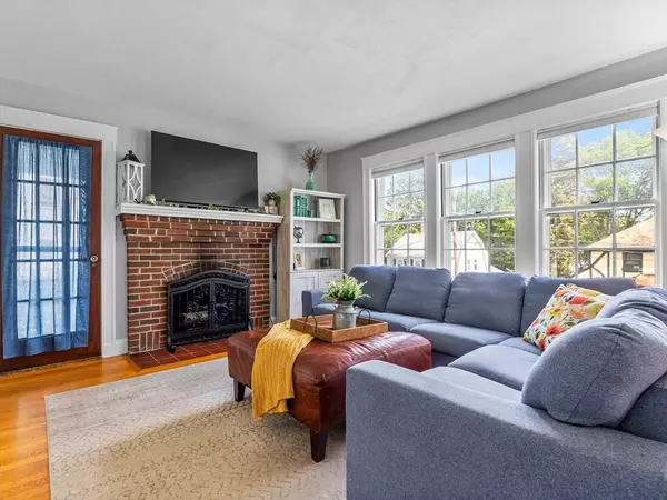 Wakefield, MA 01880,20 Humphrey St