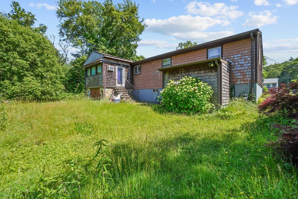 Westport, MA 02790,92 Benoit St