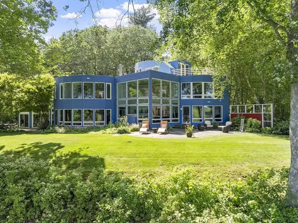 Carlisle, MA 01741,389 River Rd