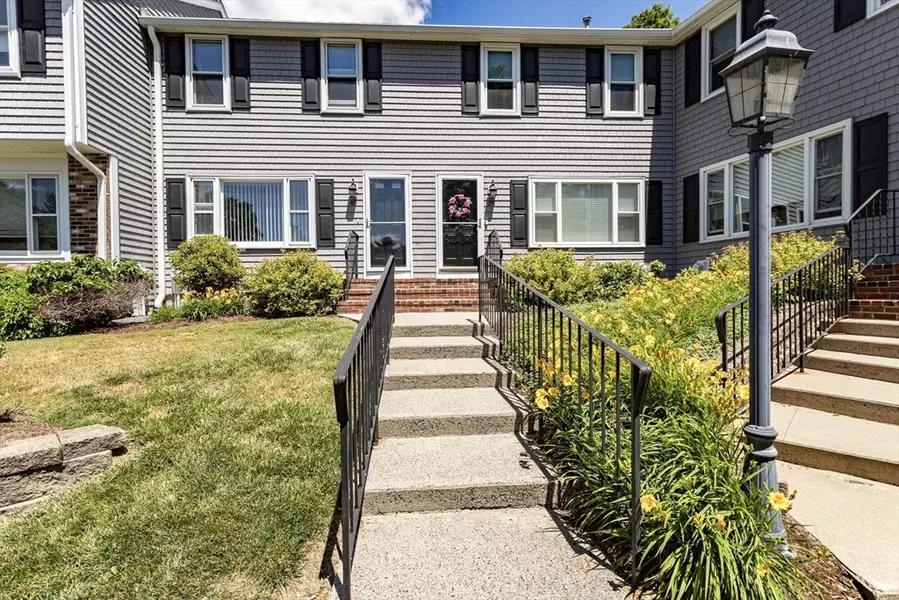 40 Sharron Drive #40, Easton, MA 02375