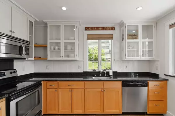 Gloucester, MA 01930,150 Prospect St #3