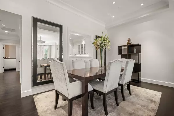 Boston, MA 02116,15 Marlborough St #3