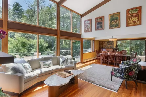 Westwood, MA 02090,39 Westbrook Ln