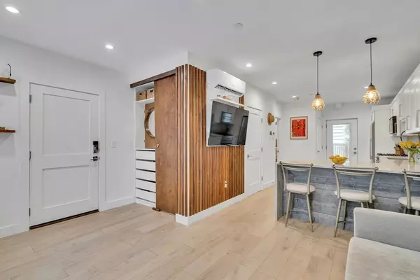 Boston, MA 02128,6 Coppersmith Way #1
