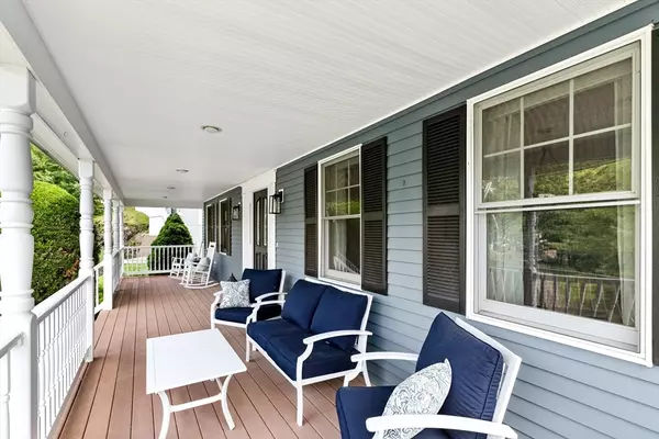 Wakefield, MA 01880,5 Memory Ln