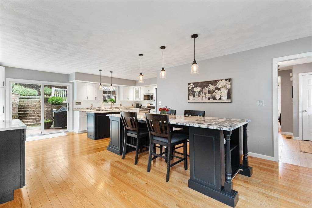 Wakefield, MA 01880,5 Memory Ln