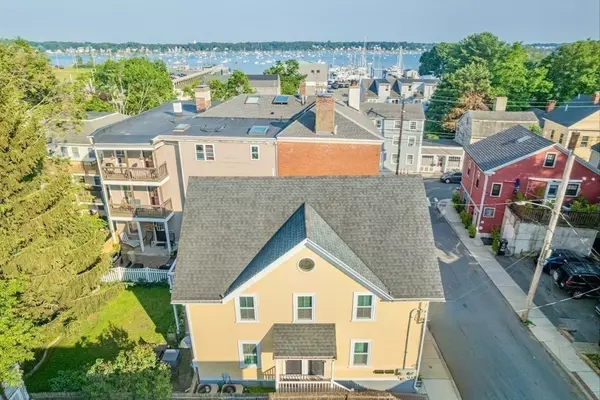 Salem, MA 01970,29 Carlton St #2