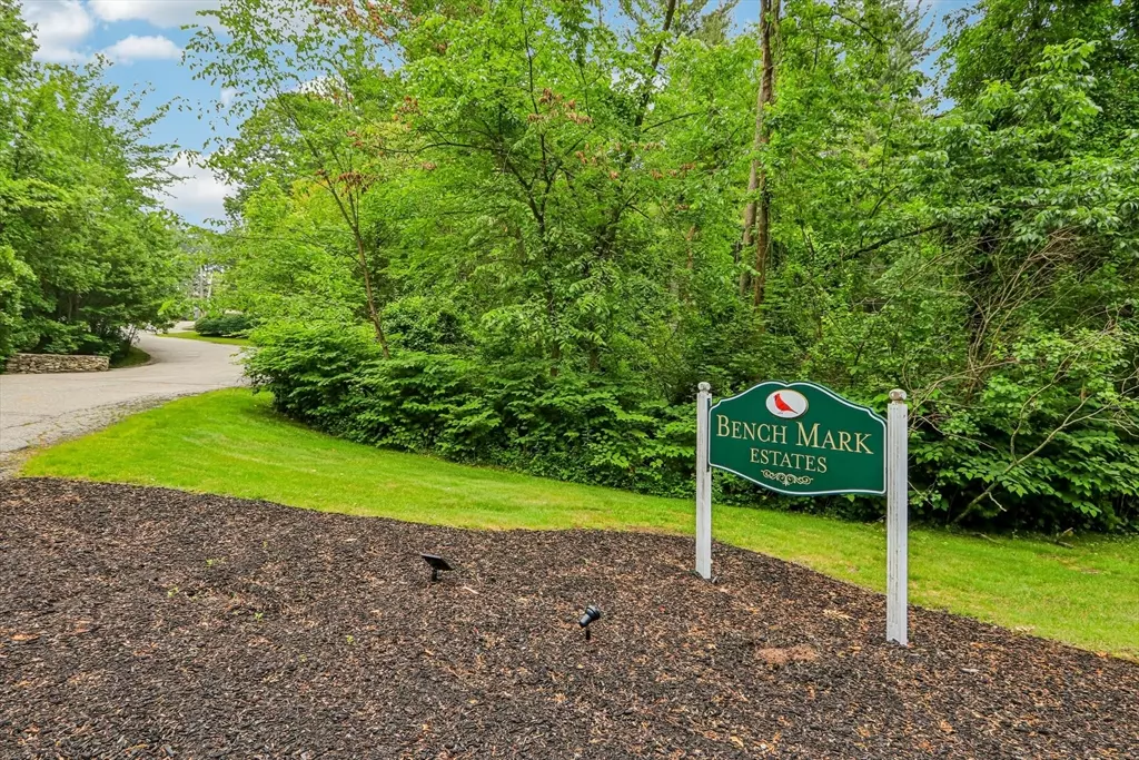 Tyngsborough, MA 01879,106 Cardnial Lane #106