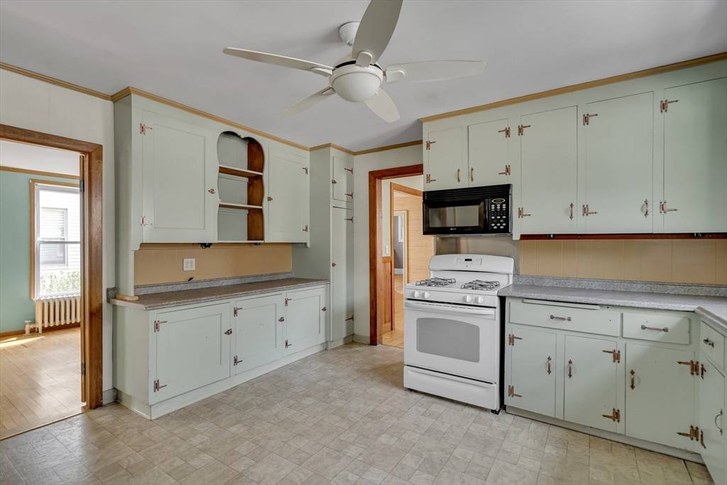 Melrose, MA 02176,121 Myrtle St